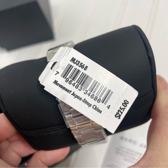 Marc Jacobs Women's MJ3566 'Roxy' Stainless Steel Watch - Picture 5 of 9